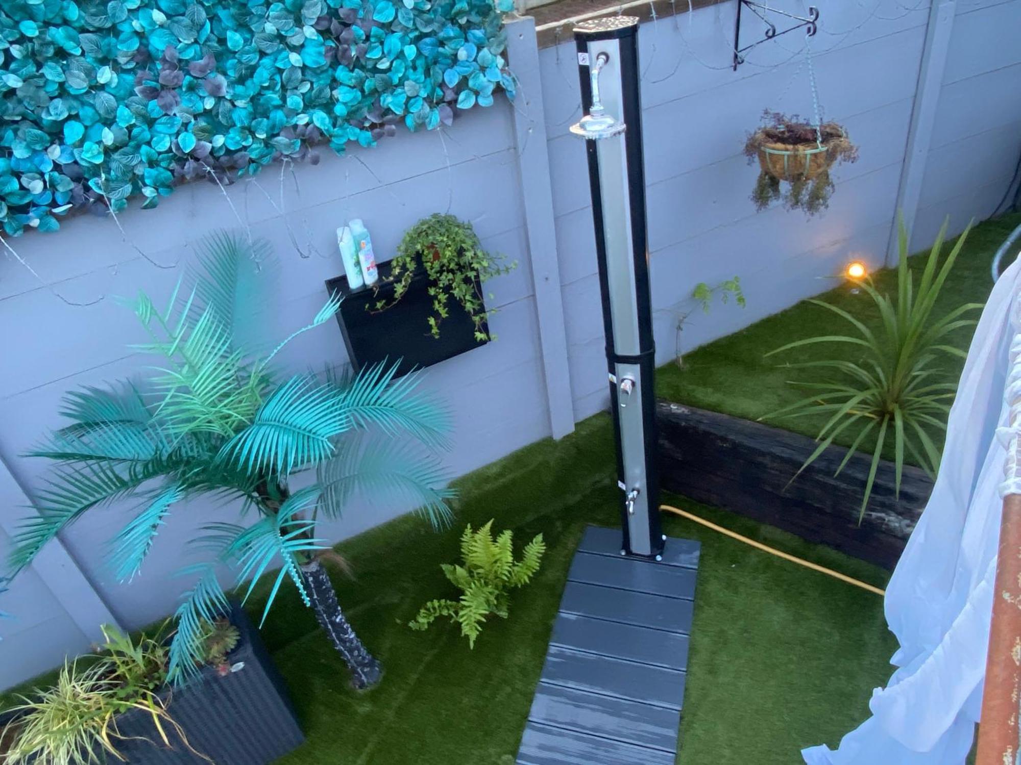 Secret Oasis: Love Island-Inspired Guest House with Private Pool Nottingham Exterior photo